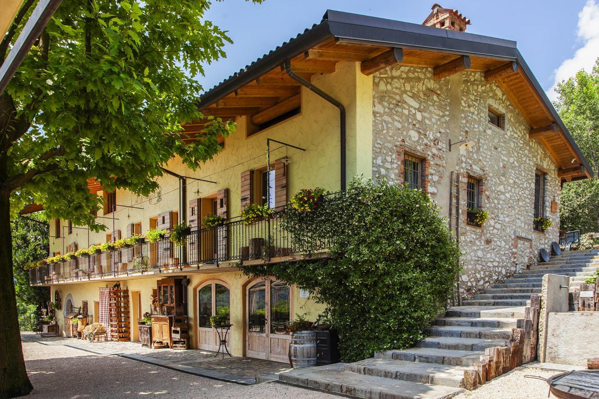 Agriturismo Ca' Fenile Alzano Lombardo Eksteriør billede